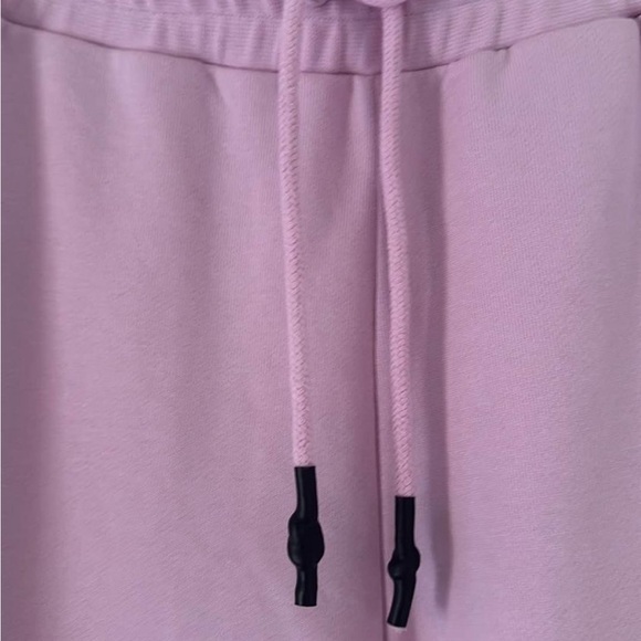 MCQ pink sweat pants.
Size XL - Picture 2 of 7